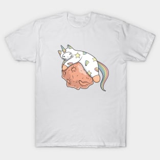 Weird Unicorn Cat on asteroid hunt T-Shirt